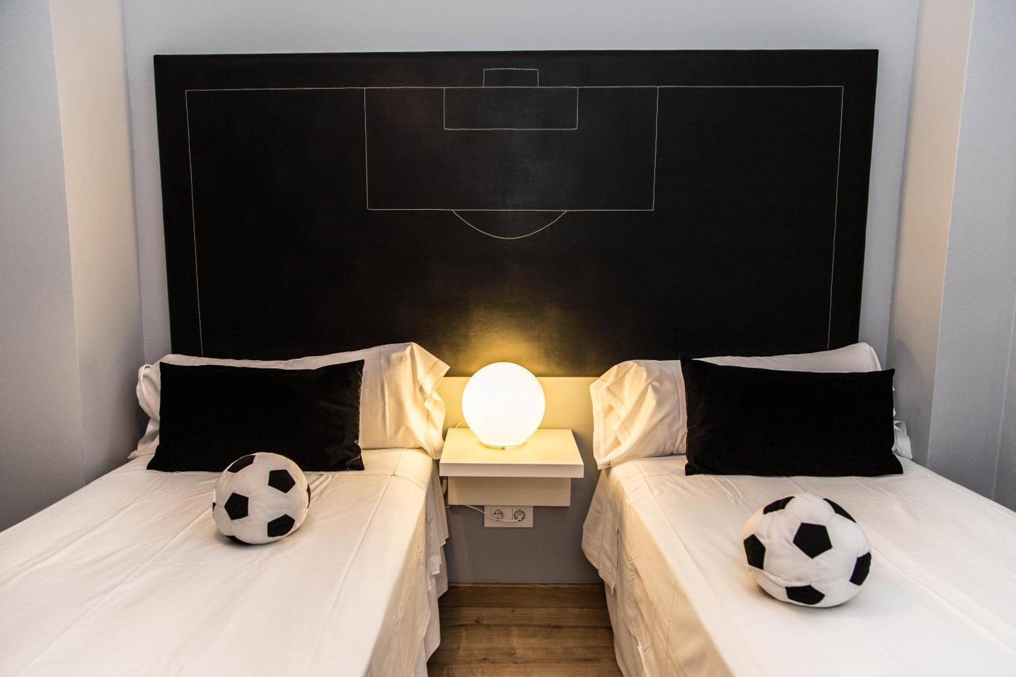 Alcam Camp Nou Stadium Big Apartments Barcelona Exterior photo